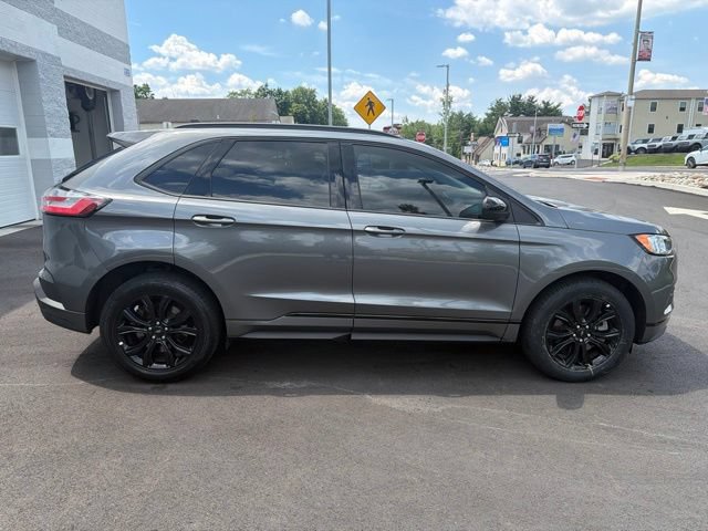 Certified 2024 Ford Edge SE w/ Black Appearance Package AWD/4WD image 7