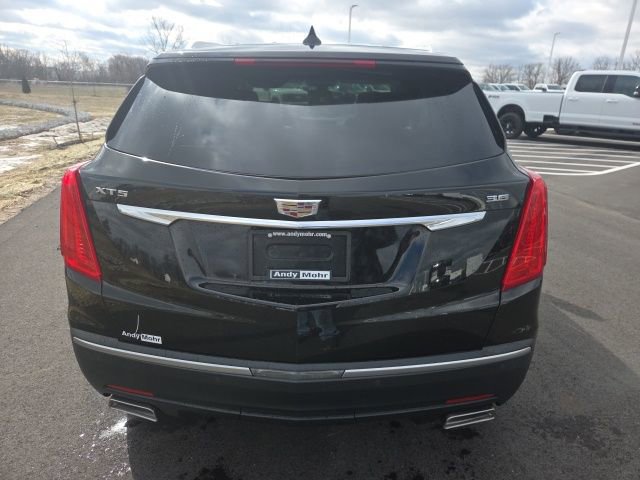 Used 2017 Cadillac XT5 Luxury w/ Driver Awareness Package image 3