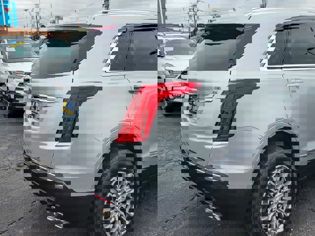 Used 2018 Cadillac XT5 Luxury w/ Driver Awareness Package image 7