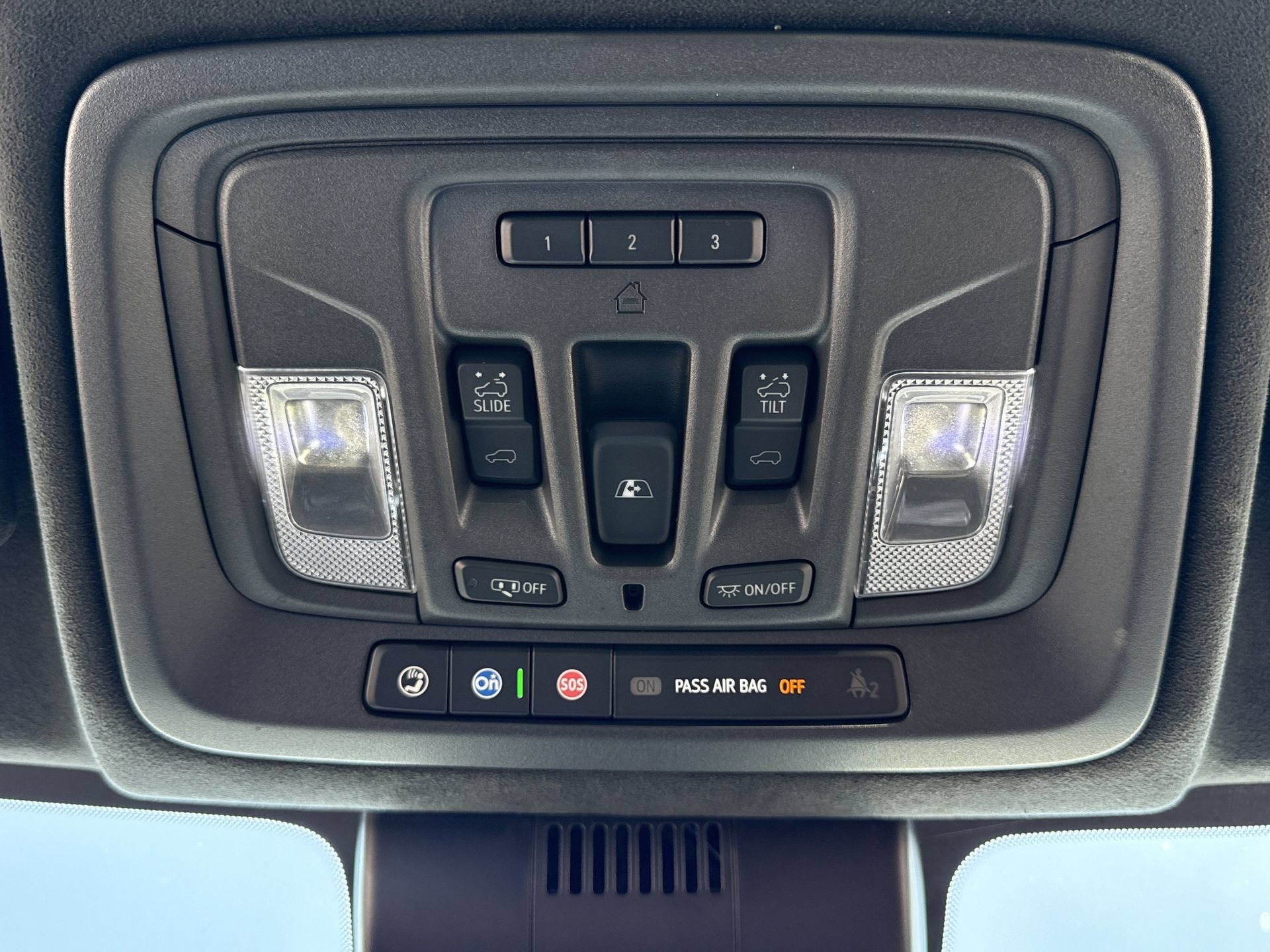 Used 2023 GMC Sierra 1500 Denali Ultimate AWD/4WD image 9