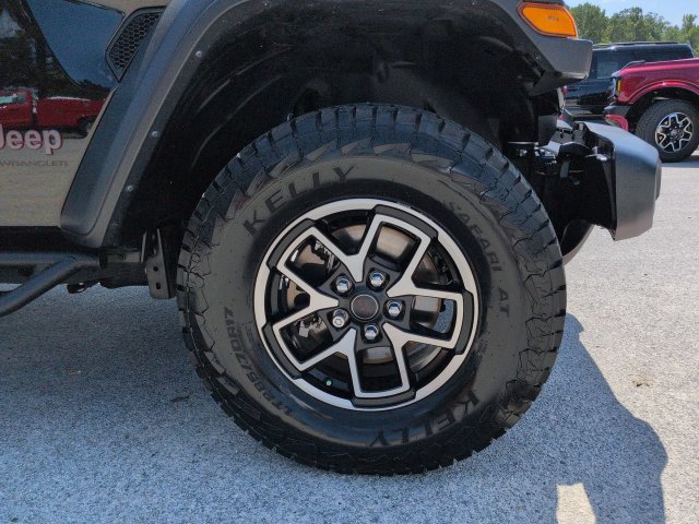 Used 2024 Jeep Wrangler Unlimited Rubicon w/ Convenience Group AWD/4WD image 12