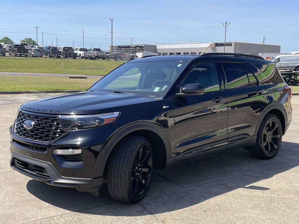 Certified 2023 Ford Explorer ST-Line w/ Class IV Trailer Tow Package image 7