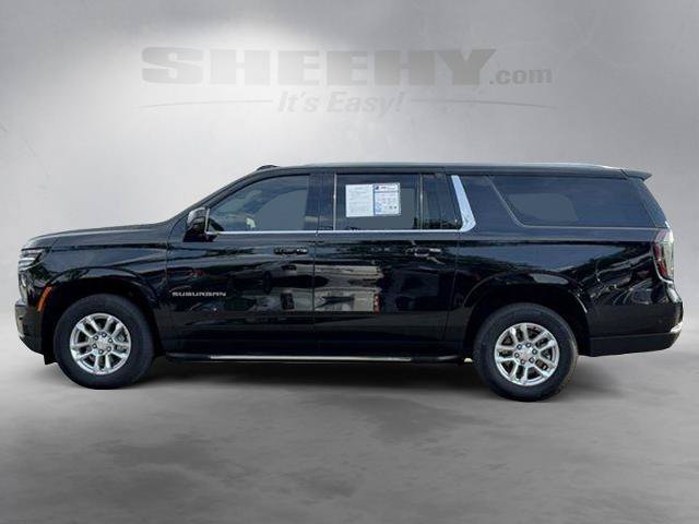 Used 2025 Chevrolet Suburban LT w/ Comfort Package AWD/4WD image 16