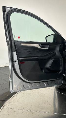 Certified 2022 Ford Escape SE w/ Cold Weather Package FWD image 32