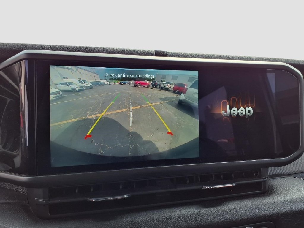 Used 2024 Jeep Wrangler Sport AWD/4WD image 11