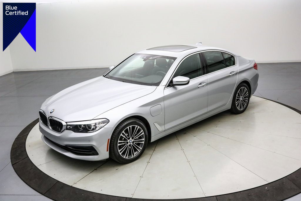 Used 2020 BMW 530e w/ M Sport Package image 1