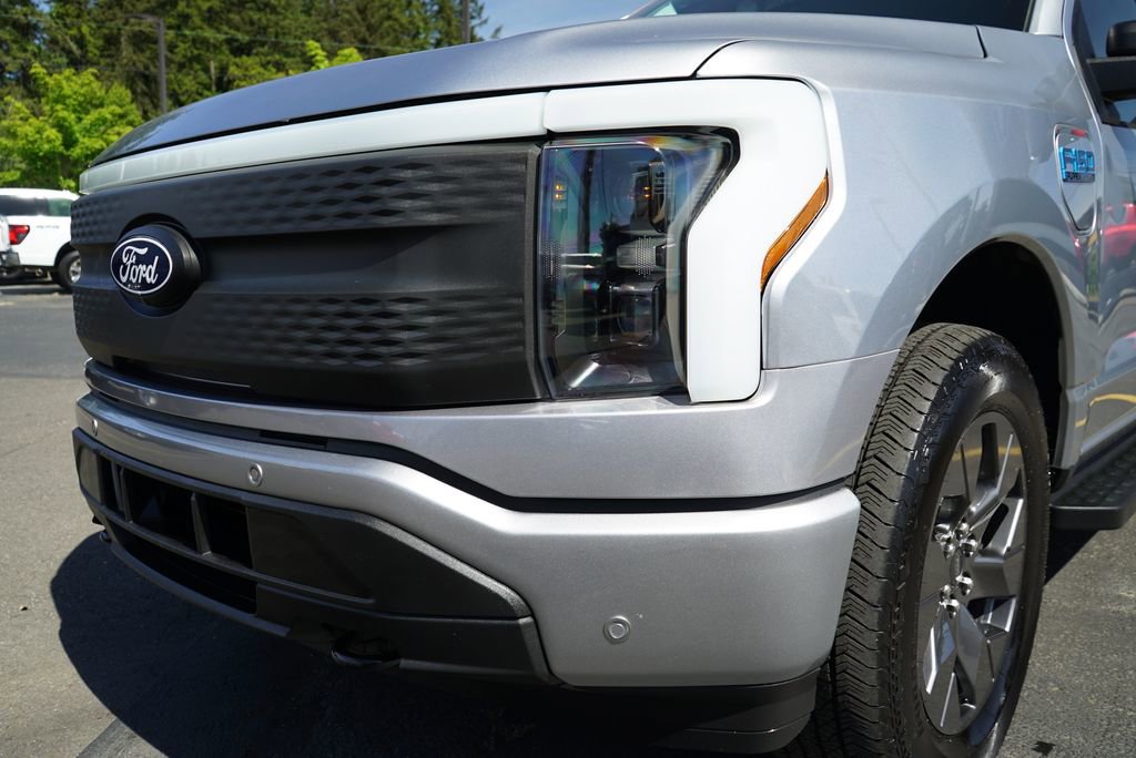 Certified 2024 Ford F150 Lightning Flash w/ Max Trailer Tow Package AWD/4WD image 29