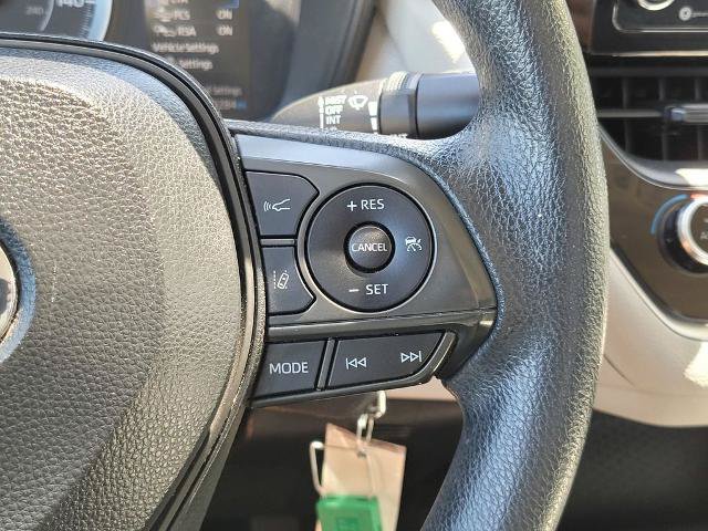 Used 2021 Toyota Corolla LE FWD image 26
