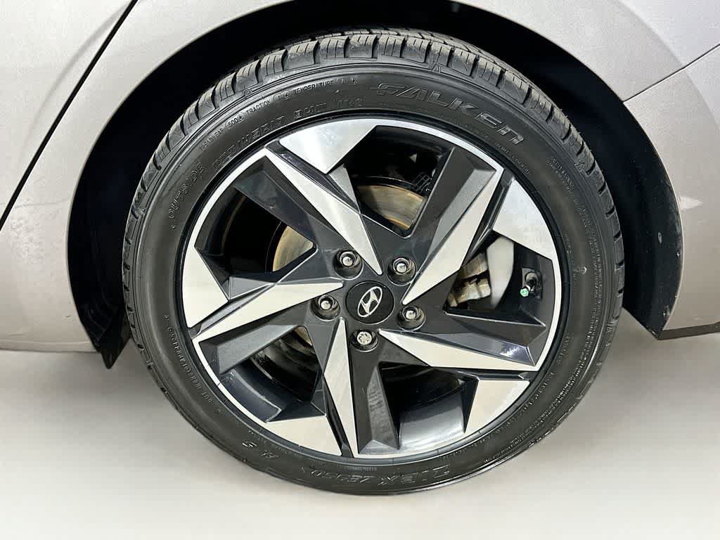 Used 2022 Hyundai Elantra Limited FWD image 8
