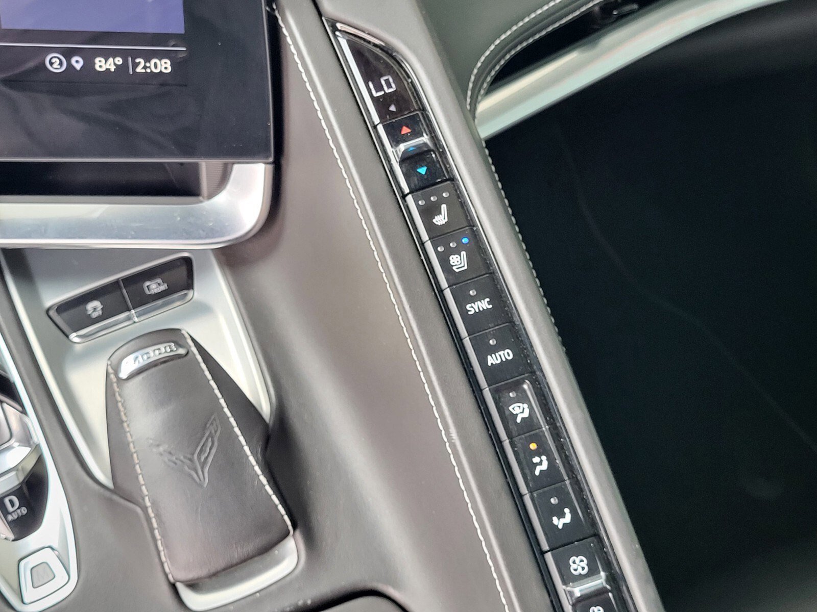 Used 2021 Chevrolet Corvette Stingray Premium Cpe w/ Z51 Performance Package image 17