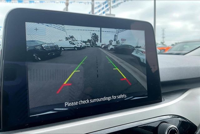 Certified 2022 Ford Escape SE w/ SE Sport Appearance Package image 21