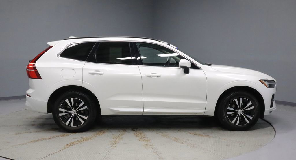 Used 2023 Volvo XC60 B5 Core AWD/4WD image 6