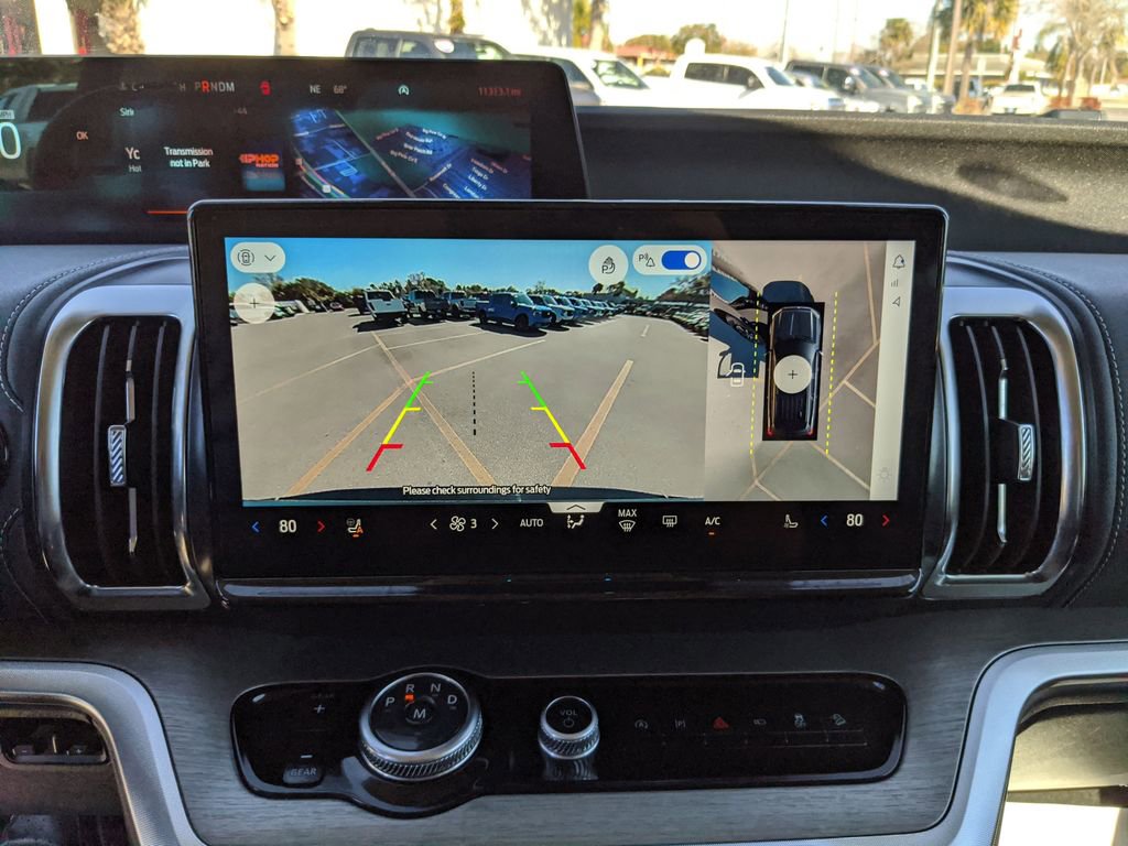 Certified 2025 Ford Expedition Platinum image 30