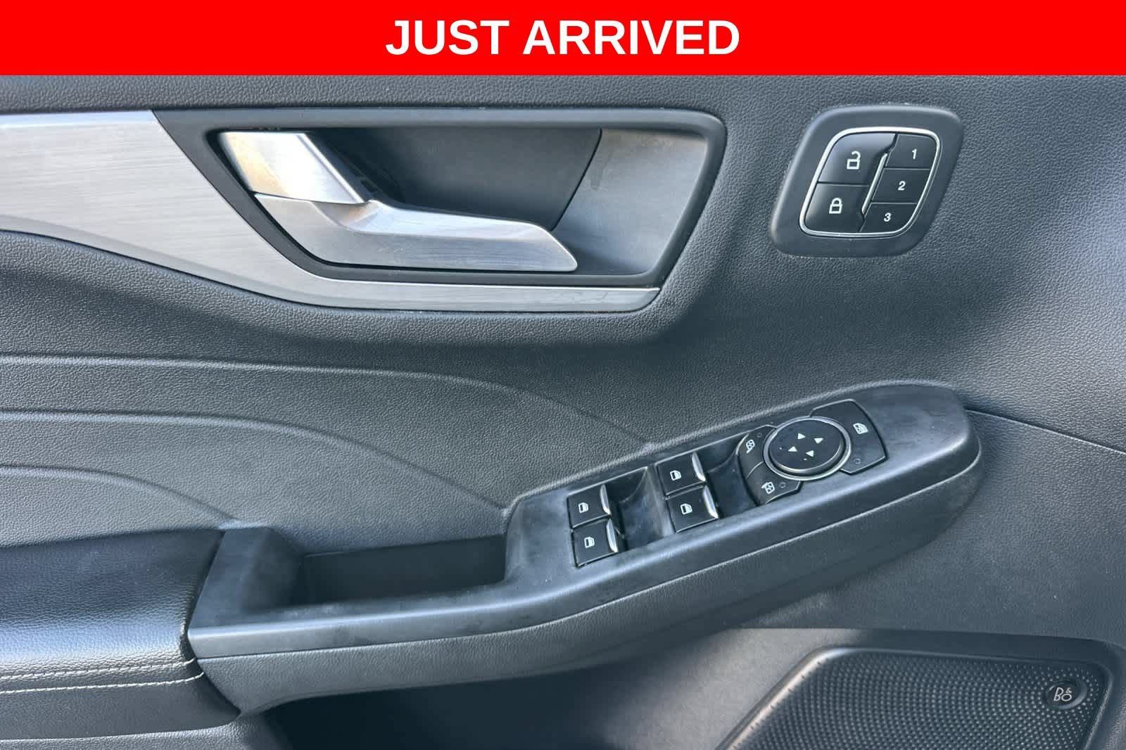 Certified 2023 Ford Escape SE w/ PHEV Premium Package FWD image 13
