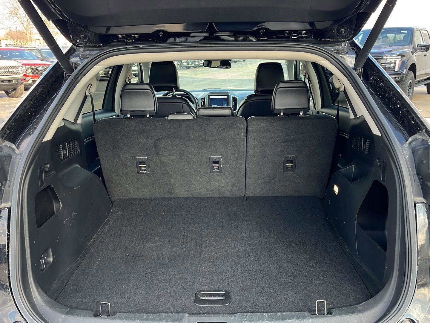 Certified 2024 Ford Edge SEL w/ Convenience Package image 9