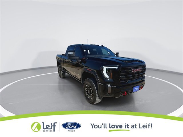 Used 2024 GMC Sierra 2500 AT4X image 3