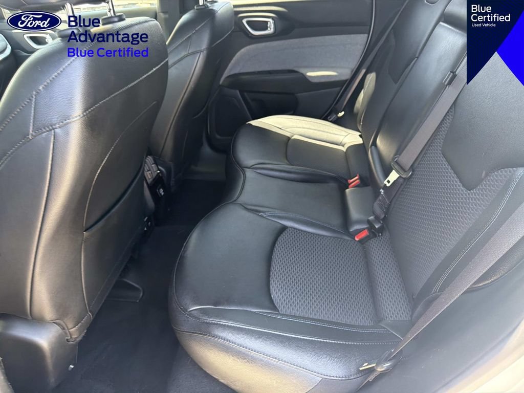 Used 2024 Jeep Compass Latitude AWD/4WD image 12