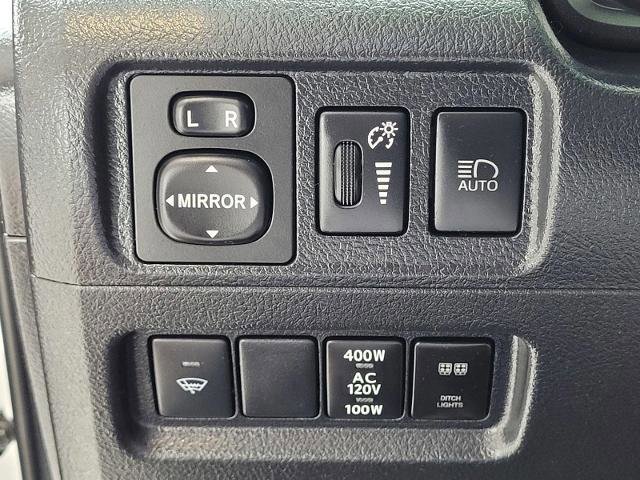 Used 2021 Toyota 4Runner TRD Off-Road image 18