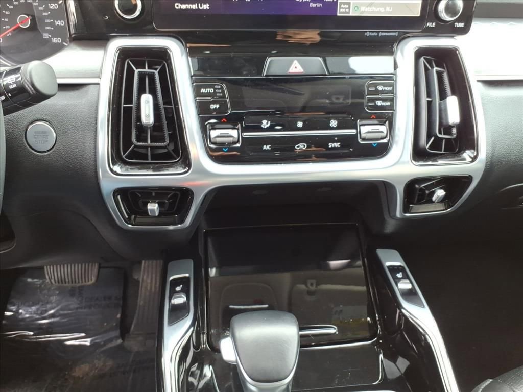 Used 2022 Kia Sorento SX image 21