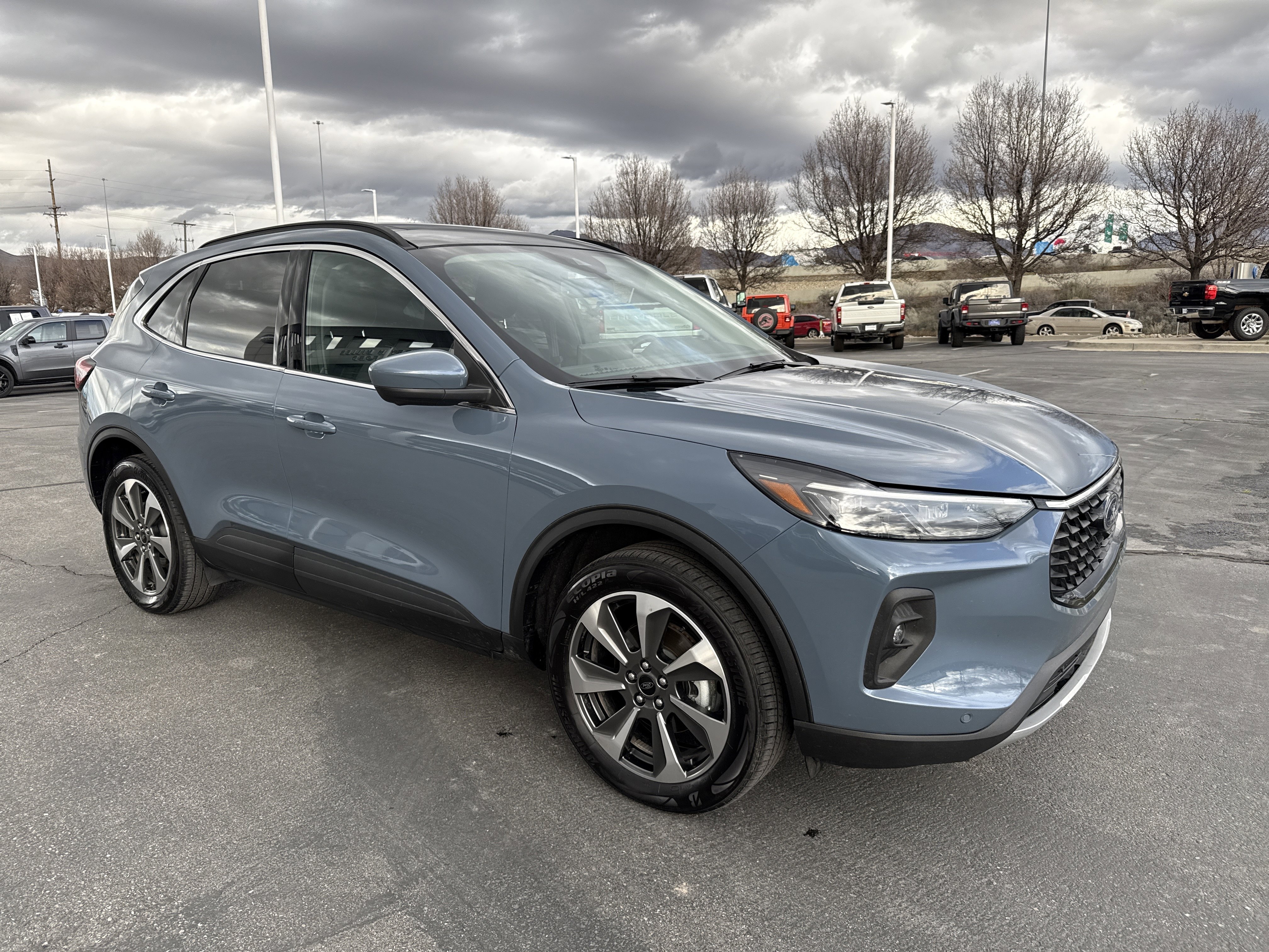 Certified 2024 Ford Escape Platinum w/ Class II Trailer Tow Package image 7