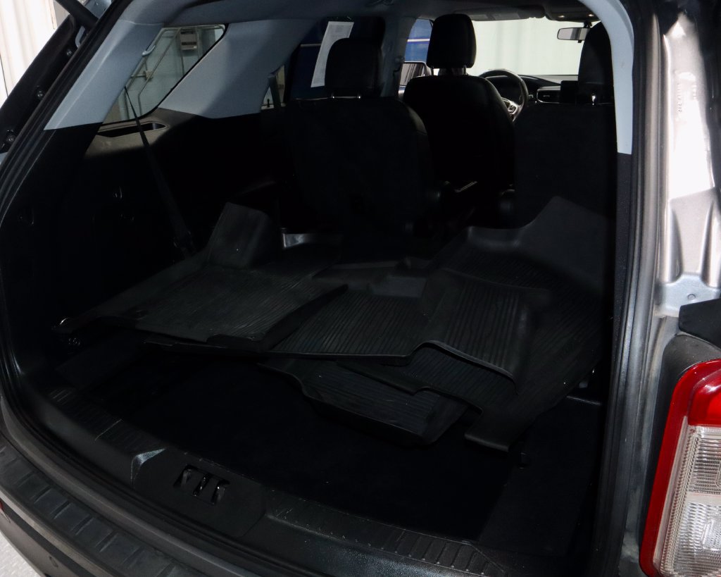 Certified 2022 Ford Explorer XLT w/ Equipment Group 202A AWD/4WD image 15