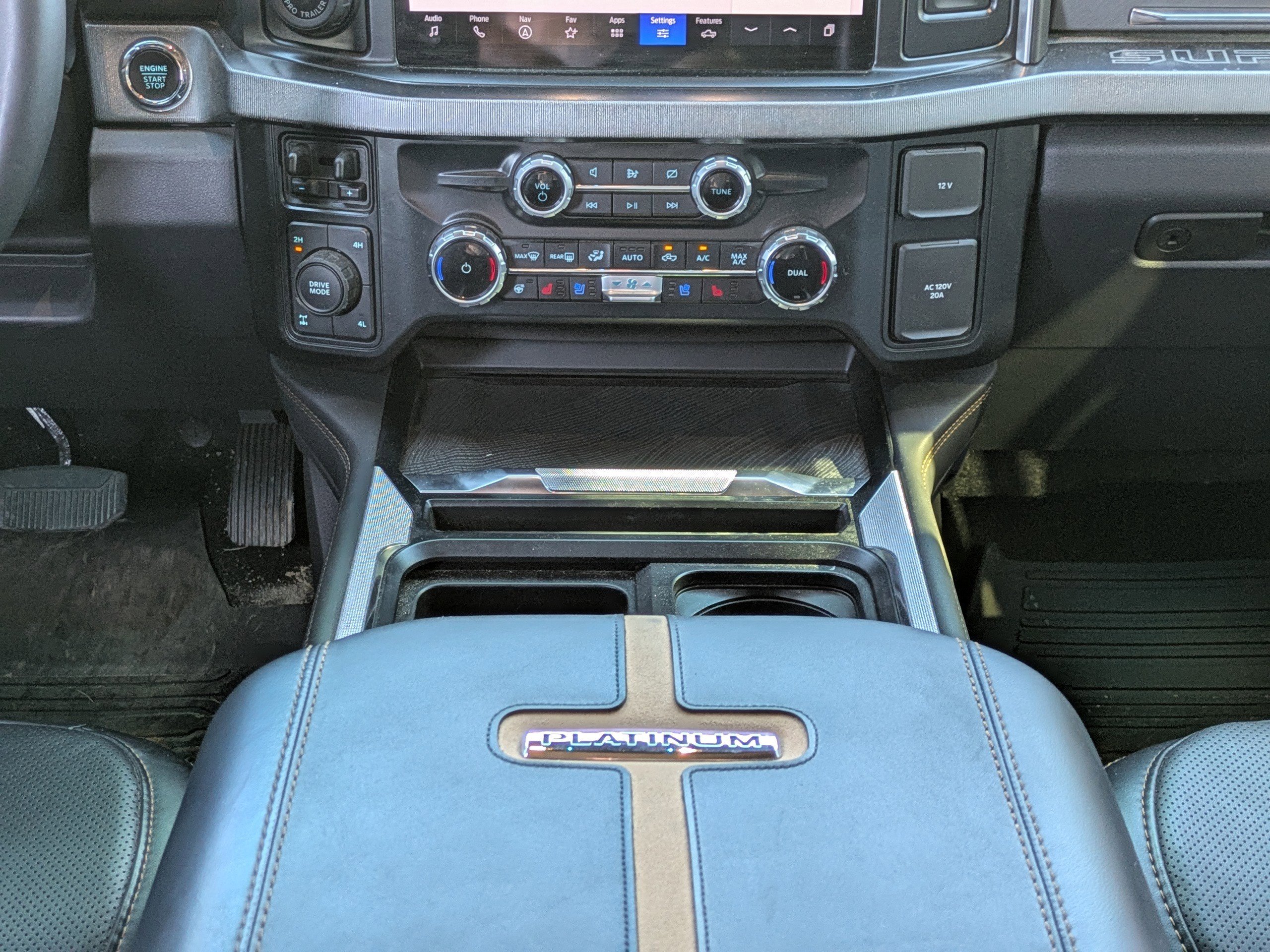 Certified 2024 Ford F250 Platinum image 18