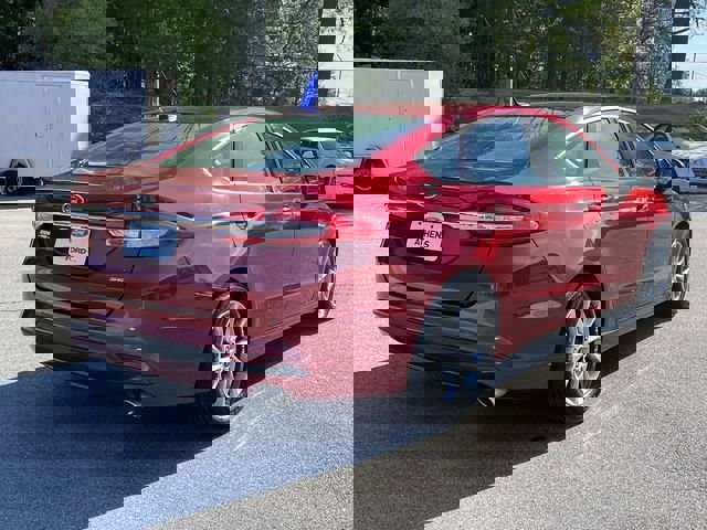 Certified 2017 Ford Fusion SE w/ Fusion SE Technology Package image 5