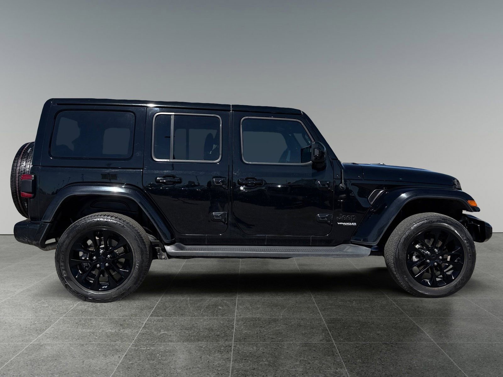 Used 2020 Jeep Wrangler Unlimited Sahara AWD/4WD image 8