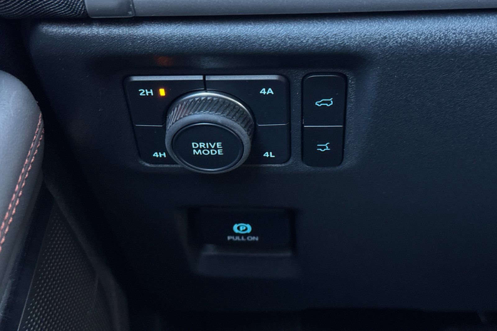 Certified 2025 Ford Expedition Active image 31