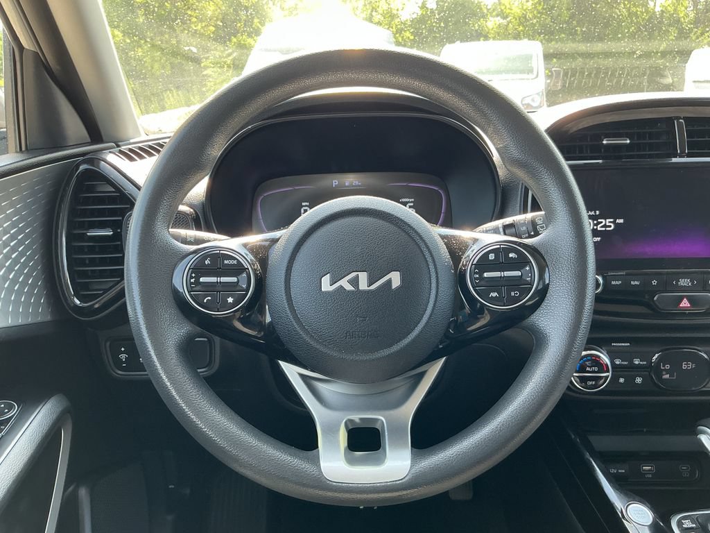 Used 2023 Kia Soul S FWD image 21