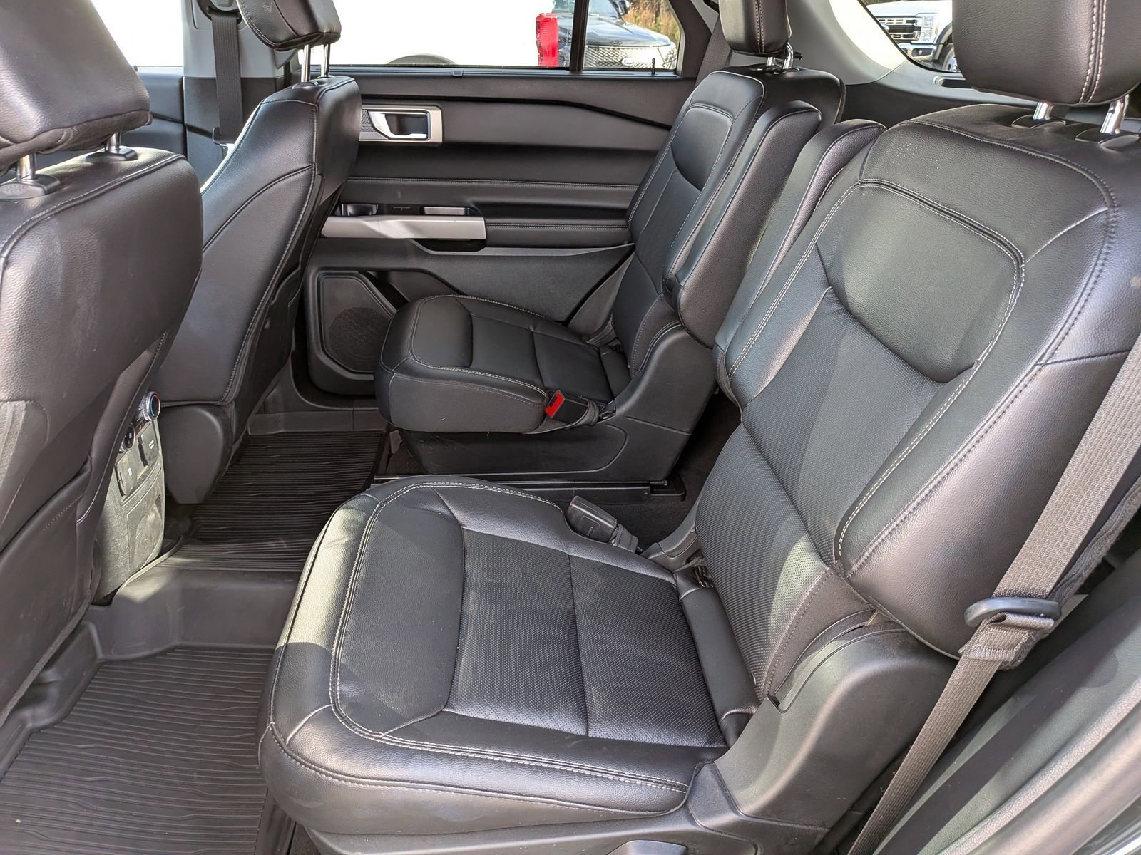 Certified 2023 Ford Explorer Limited w/ Equipment Group 301A image 14