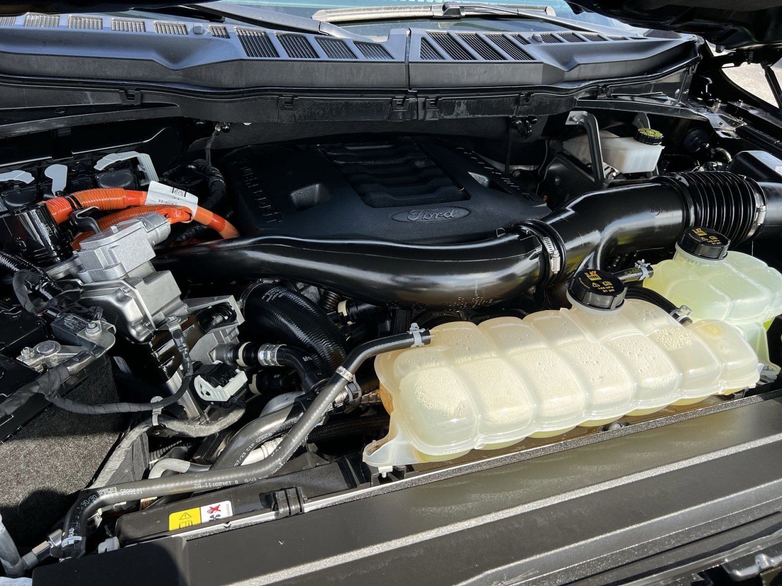 Certified 2023 Ford F150 Platinum w/ Equipment Group 701A High image 28