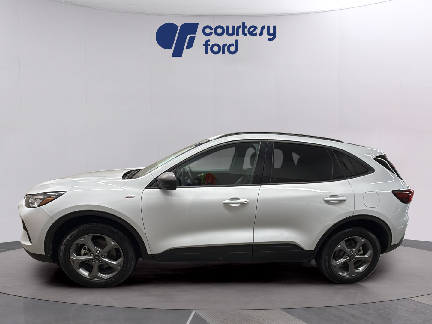 Certified 2025 Ford Escape ST-Line w/ Tech Pack #1 AWD/4WD image 5