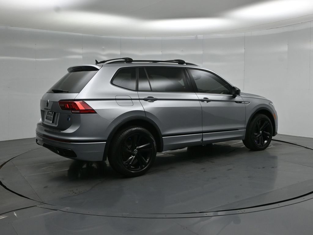 Used 2023 Volkswagen Tiguan SE R-Line FWD image 13