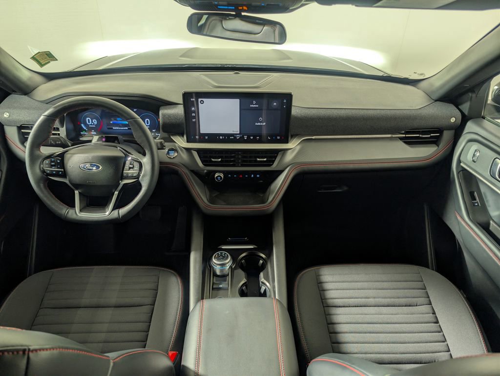 Certified 2025 Ford Explorer ST-Line w/ ST-Line Street Pack AWD/4WD image 14