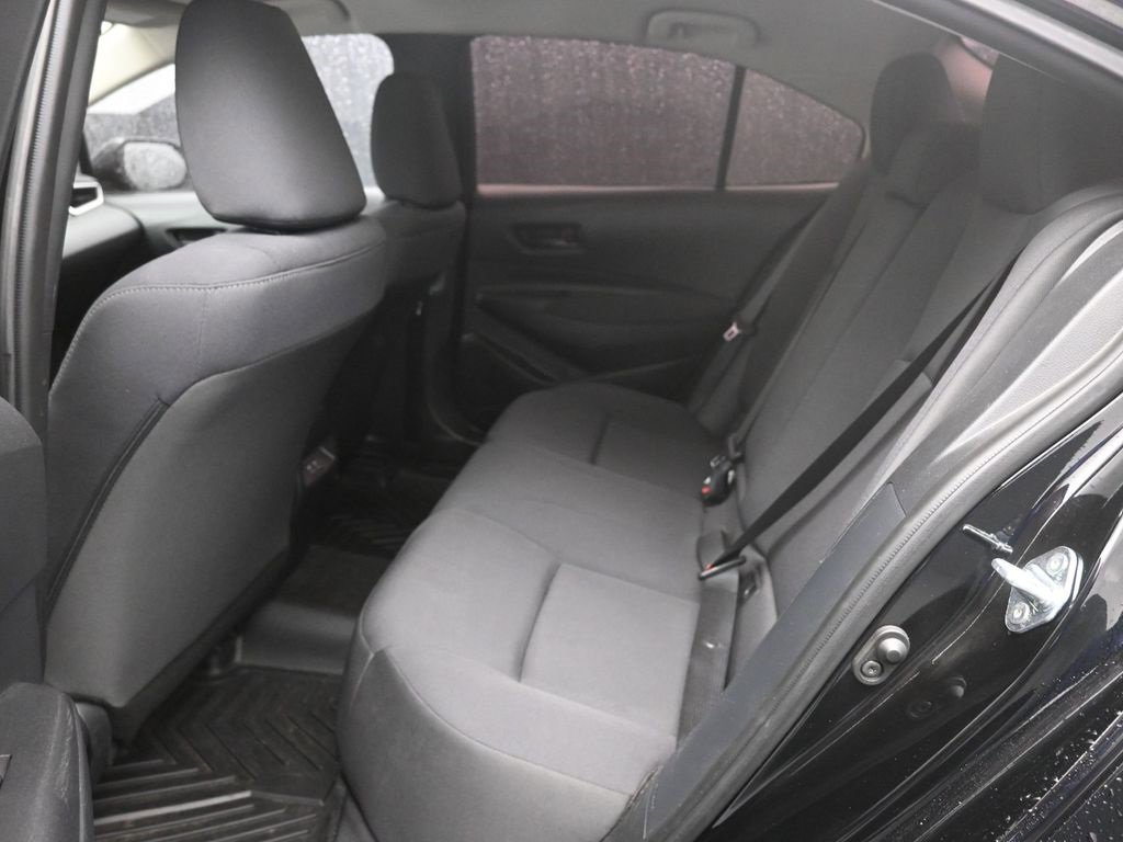 Used 2024 Toyota Corolla LE image 7