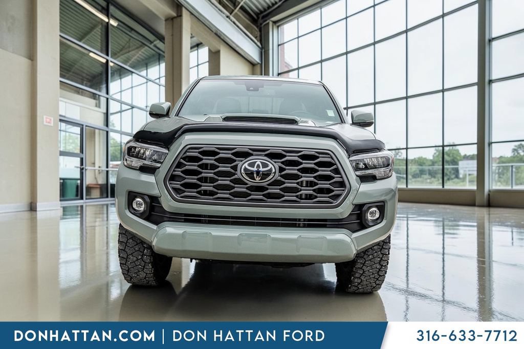 Used 2023 Toyota Tacoma TRD Sport w/ Technology Package AWD/4WD image 23