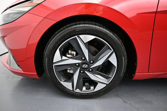 Used 2023 Hyundai Elantra Limited FWD image 9