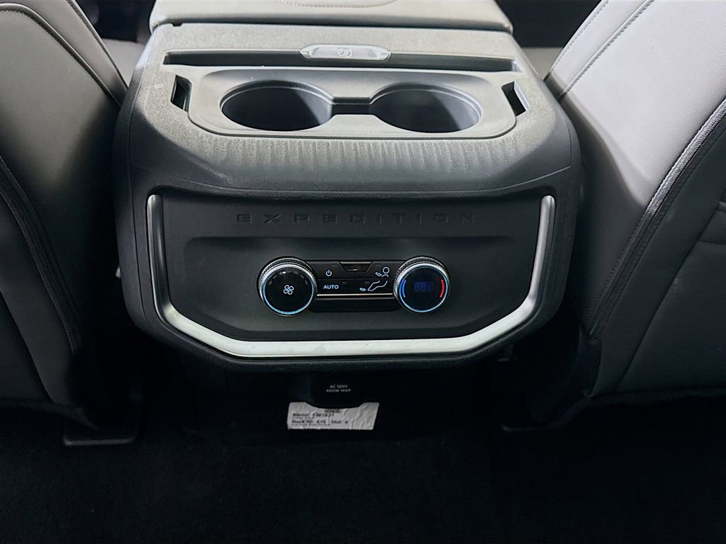 Certified 2025 Ford Expedition Active AWD/4WD image 27