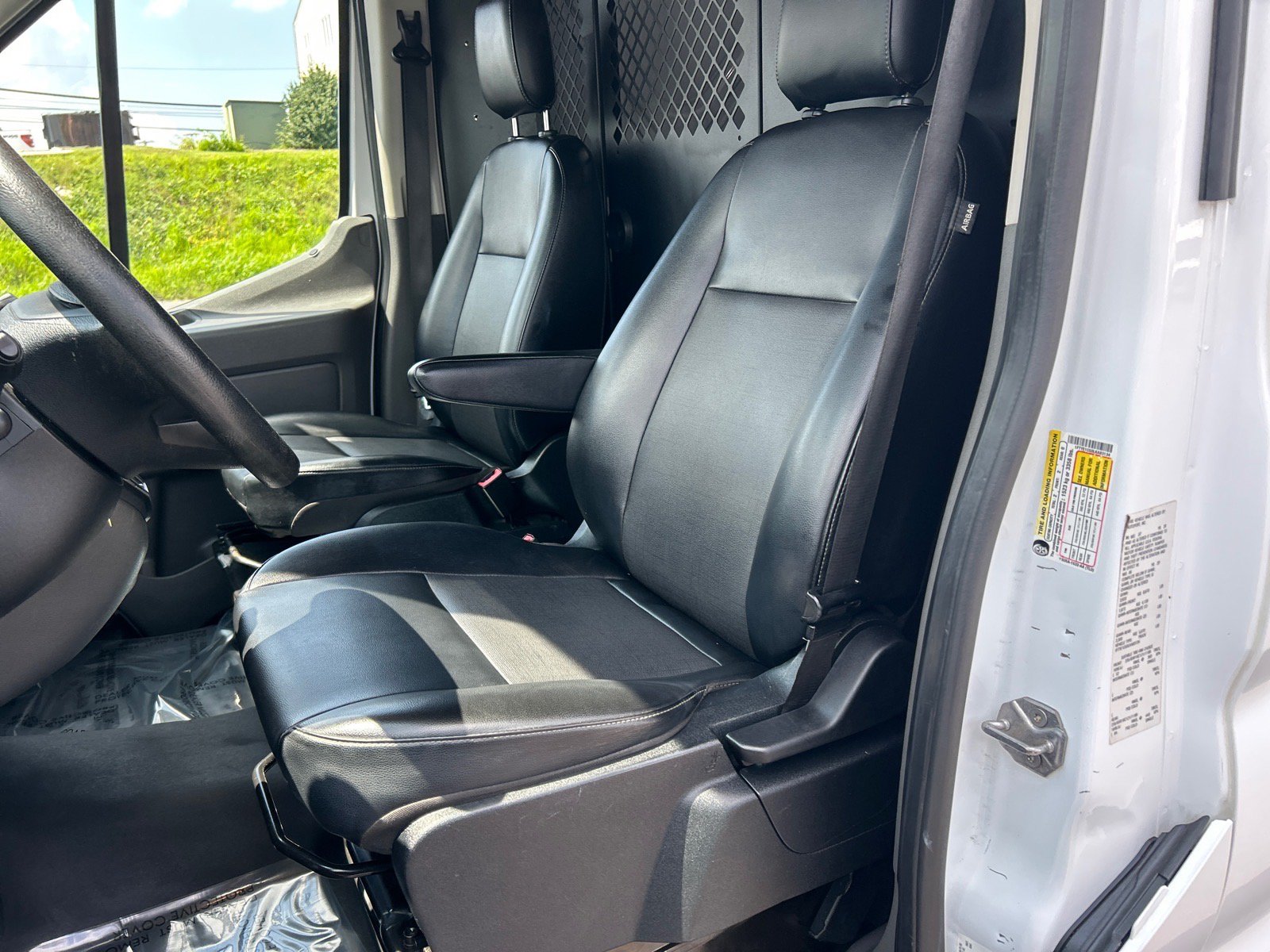 Certified 2020 Ford Transit 150 Medium Roof RWD image 4