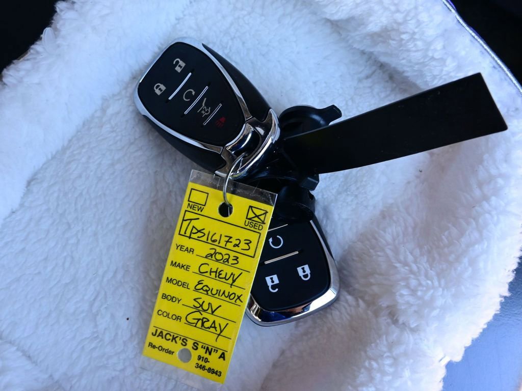 Used 2023 Chevrolet Equinox RS w/ LPO, Hit The Road Package FWD image 22