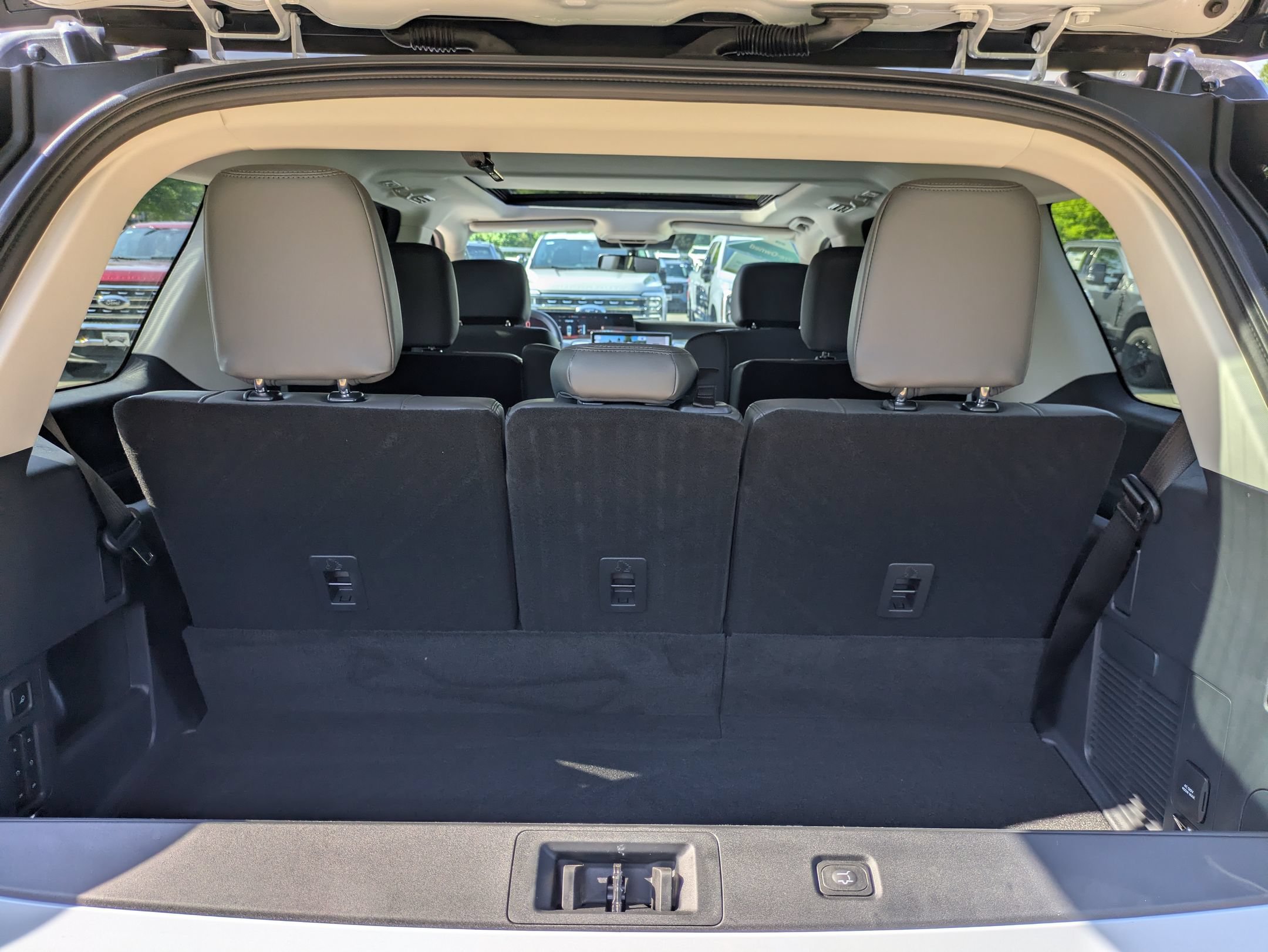 Certified 2026 Ford Expedition Active AWD/4WD image 33