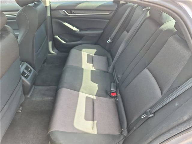 Used 2018 Honda Accord EX image 19