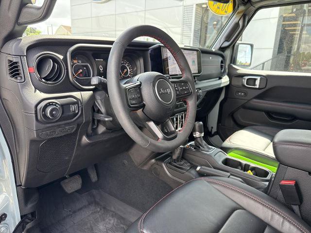 Used 2024 Jeep Wrangler Unlimited Rubicon w/ Technology Group AWD/4WD image 26