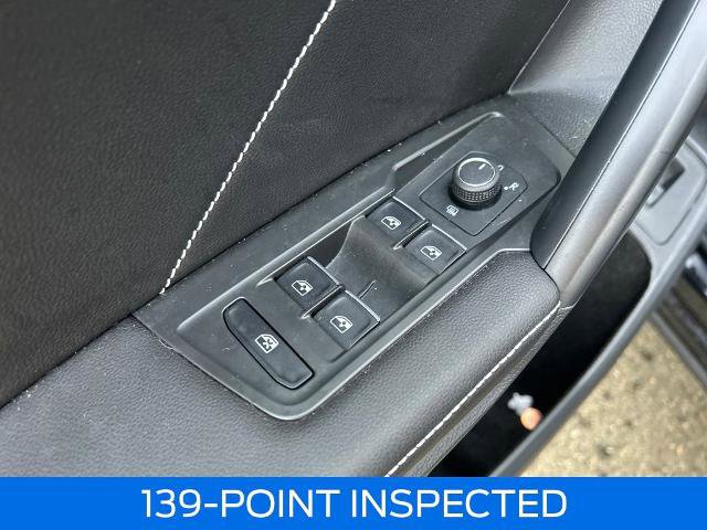 Used 2024 Volkswagen Tiguan SE R-Line image 15