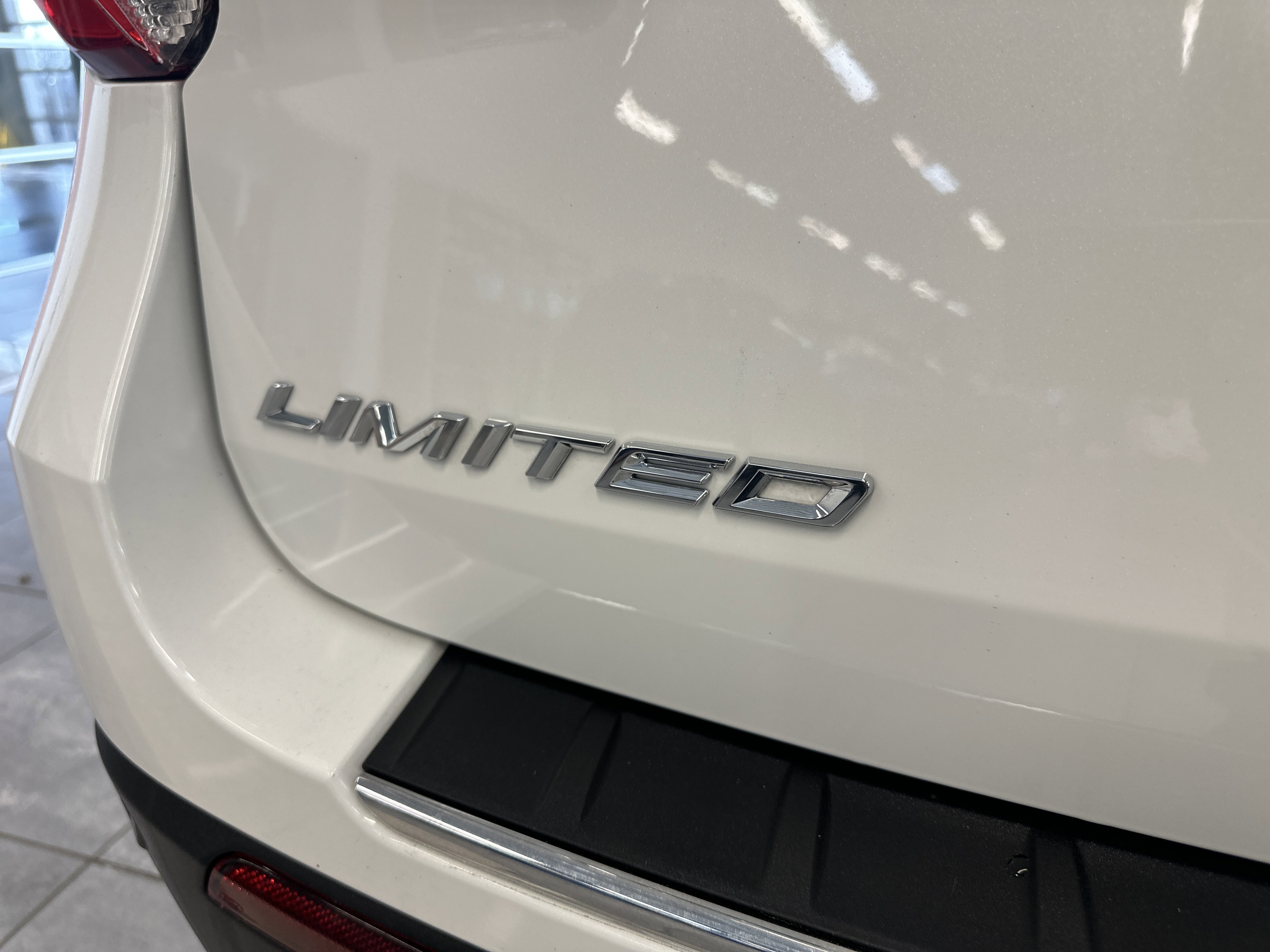 Certified 2023 Ford Explorer Limited w/ Equipment Group 301A image 12