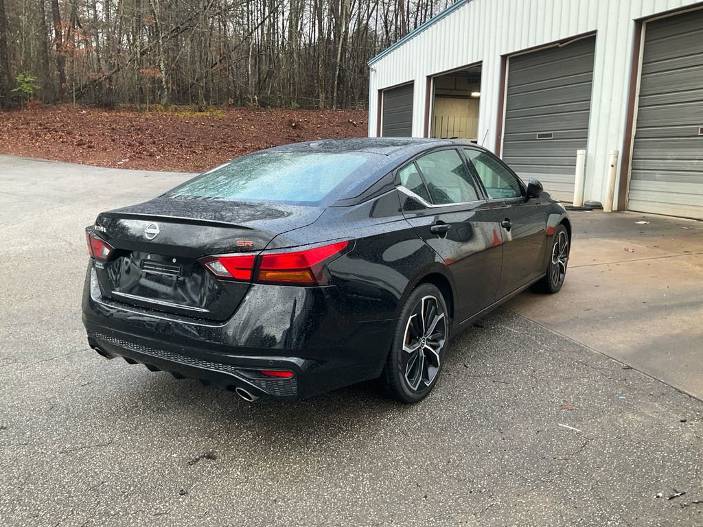 Used 2023 Nissan Altima 2.5 SR image 3