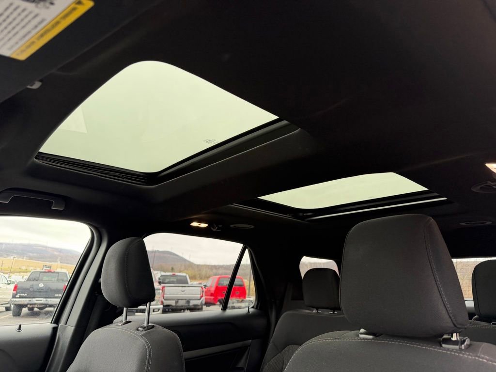 Certified 2019 Ford Explorer XLT w/ Equipment Group 201A image 6