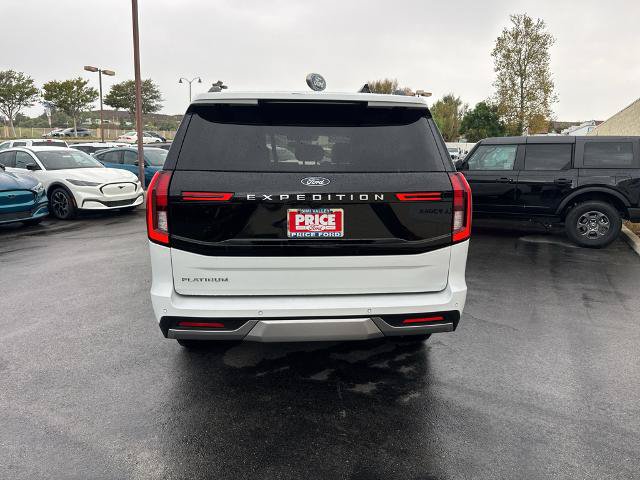 Certified 2025 Ford Expedition Platinum AWD/4WD image 3