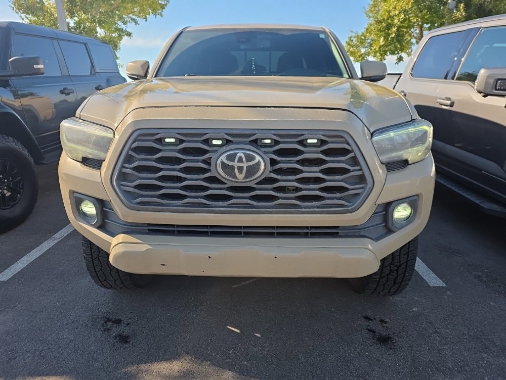 Used 2020 Toyota Tacoma TRD Off-Road image 2